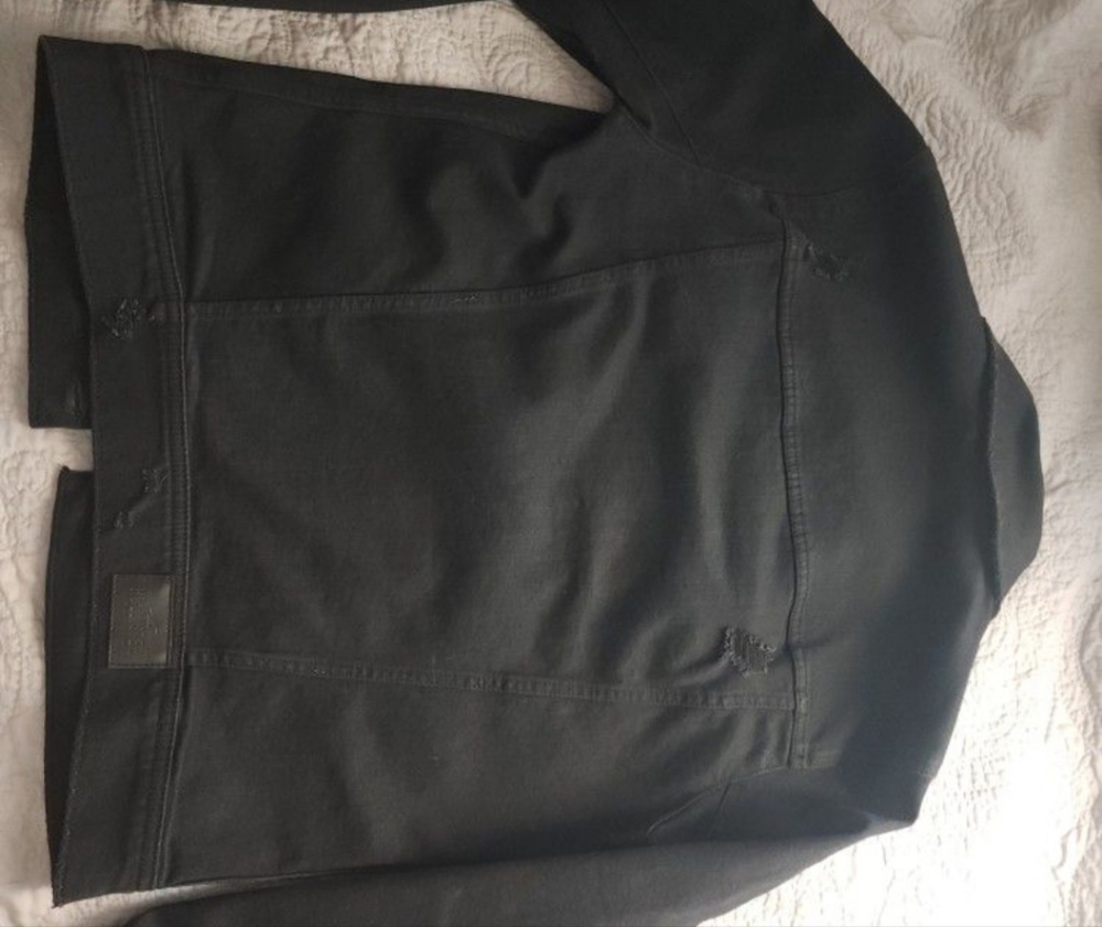 Hollister distressed denim jacket - Picture 3 of 3